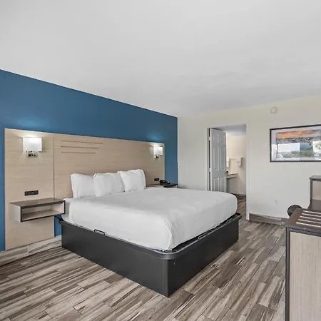 Baymont By Wyndham Orlando Downtown Hotel